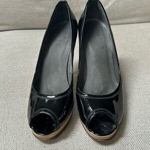 Stuart Weitzman, Patent leather wood heel, and platform size 9
